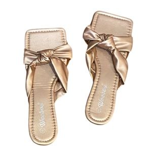 Square toe gold slides-NEW